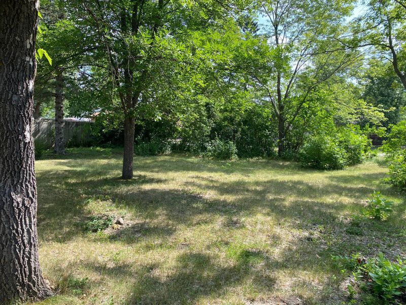 305 Sunset Ave, Detroit Lakes, MN 56501
