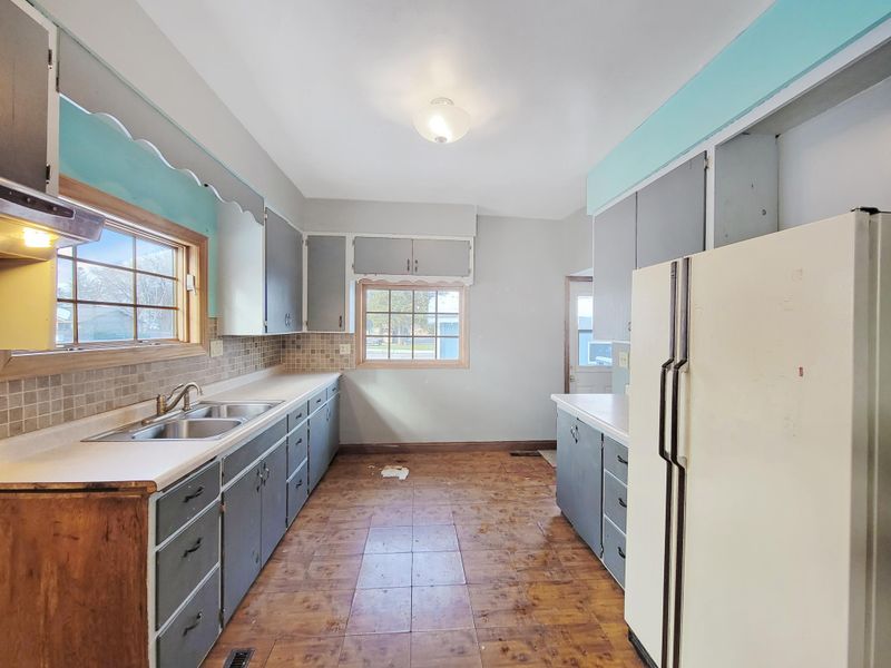 501 Washington St SE, Warroad, MN 56763