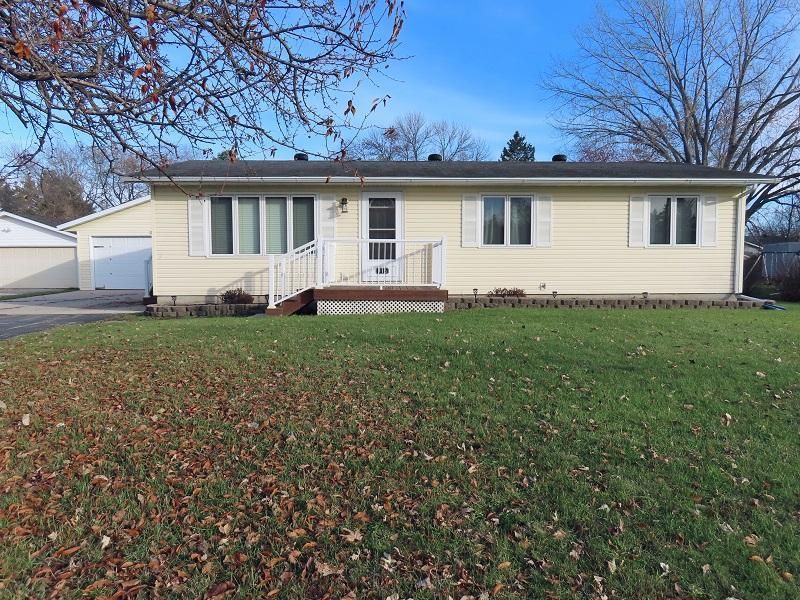 316 Oriole Ave N, Thief River Falls, MN 56701