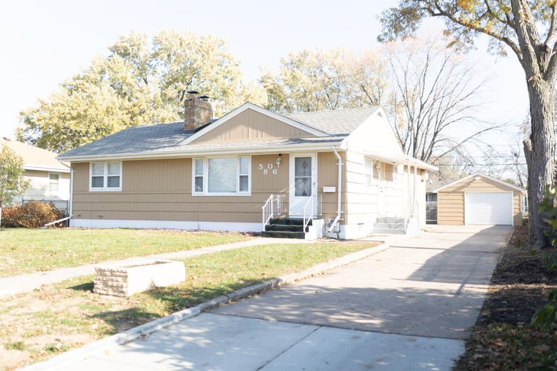 5806 James Ave N, Brooklyn Center, MN 55430