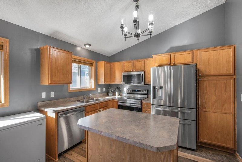 123 Garner Cir, Montrose, MN 55363