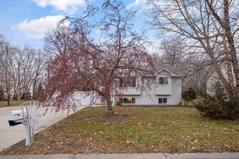 6941 Country Ln, Rockford, MN 55373