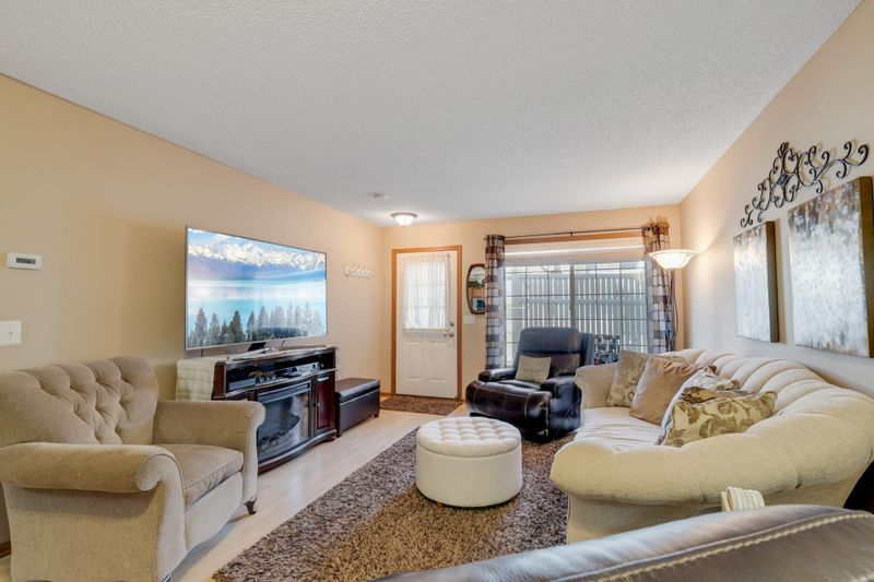 1730 Riverwood Dr #154, Burnsville, MN 55337