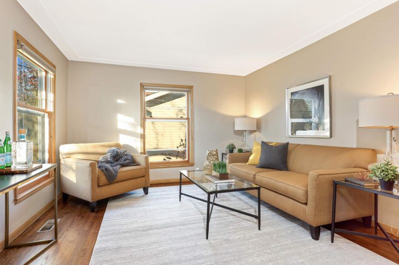 4040 Welcome Ave N, Robbinsdale, MN 55422