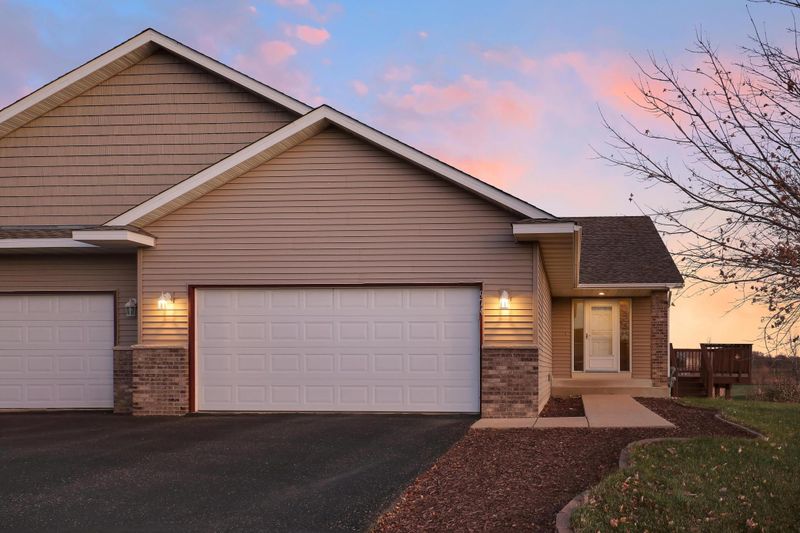 974 Breckenridge Ln, Montrose, MN 55363