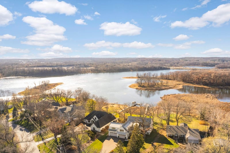 18987 Orchard Trl, Lakeville, MN 55044