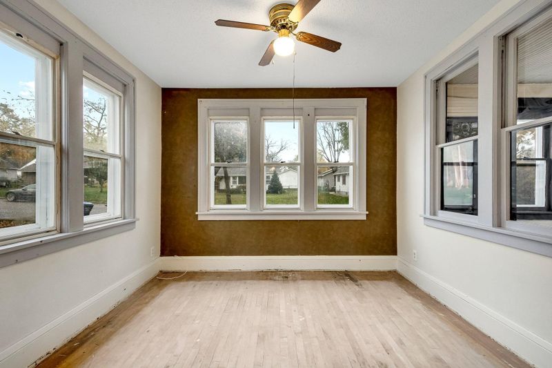 2577 4th Ave E, North Saint Paul, MN 55109