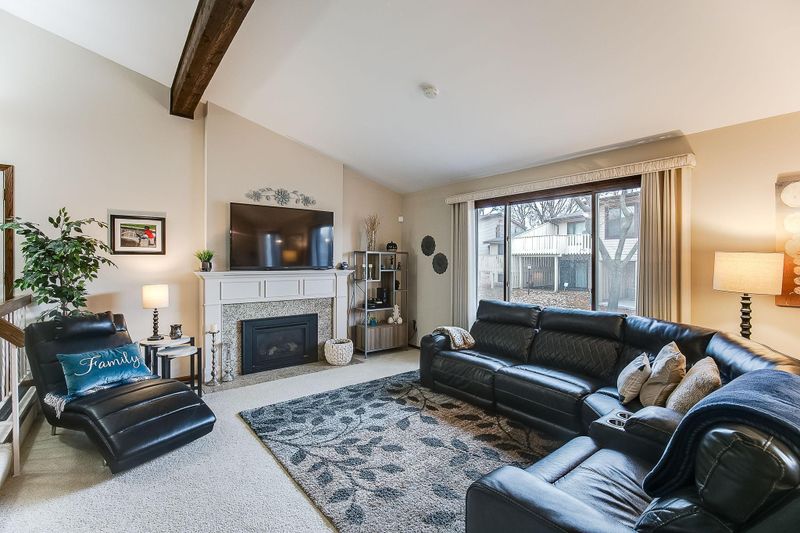 5619 Hyland Courts Dr, Bloomington, MN 55437