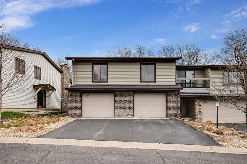 5619 Hyland Courts Dr, Bloomington, MN 55437