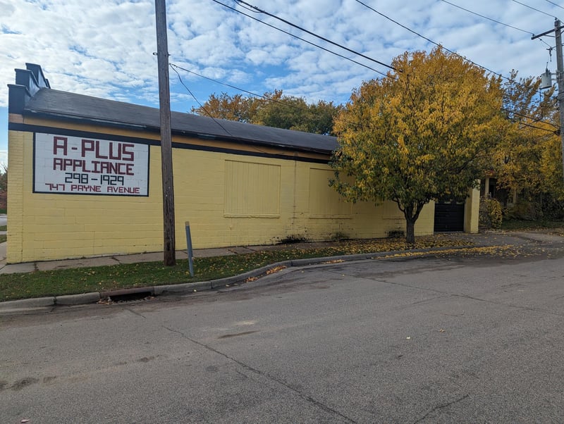 747 Payne Ave, Saint Paul, MN 55130