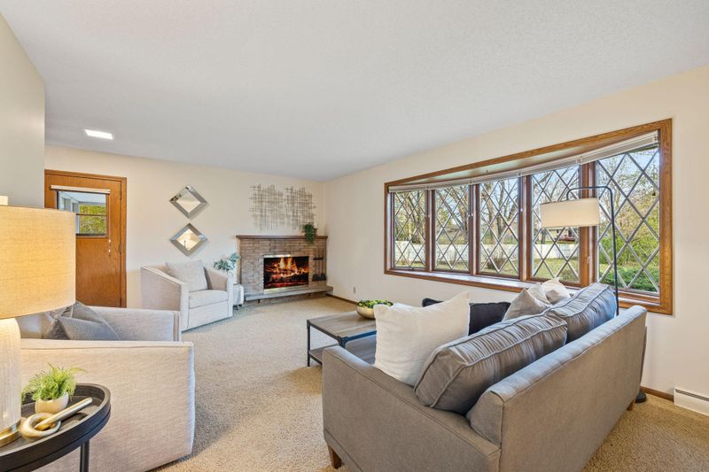 5133 Holiday Rd, Minnetonka, MN 55345