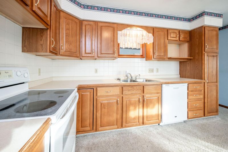 22 Circle Dr W, Welcome, MN 56181
