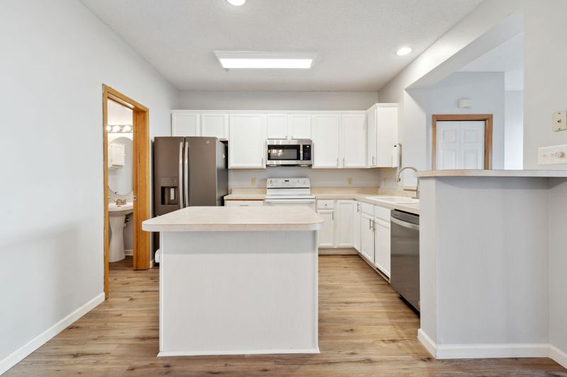 941 Fairfield Way, Minnetonka, MN 55305