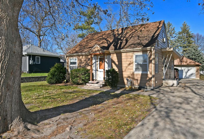 828 2nd St SW, Faribault, MN 55021