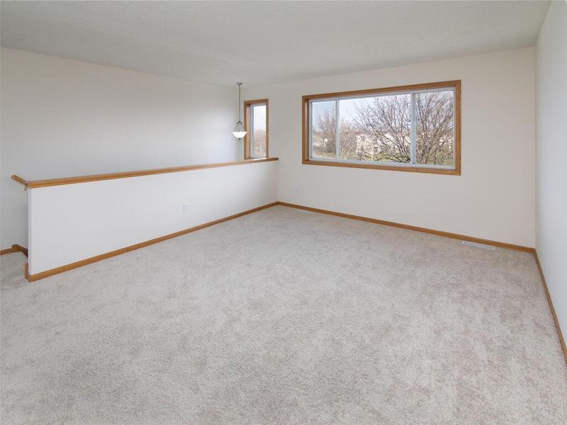 4060 Blakewood Dr, Shakopee, MN 55379