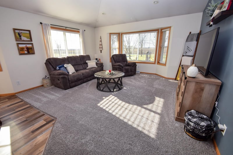 178 West St, Saint Martin, MN 56376