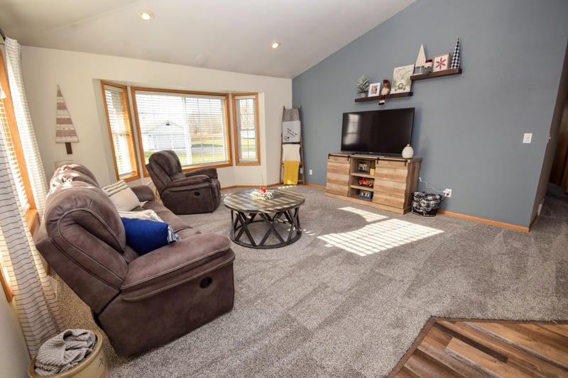 178 West St, Saint Martin, MN 56376