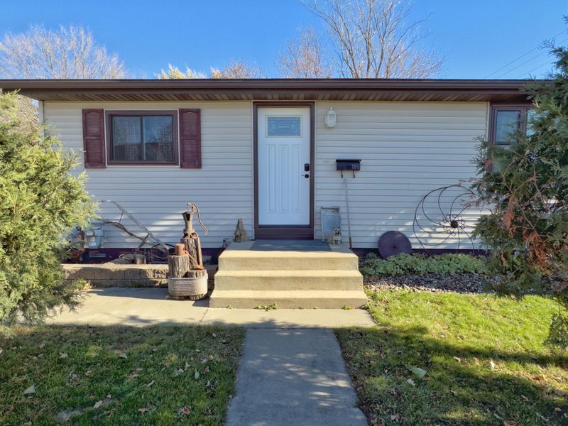 108 3rd Ave SW, Kasson, MN 55944