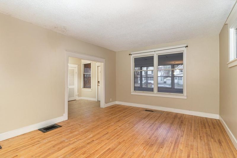 1498 Selby Ave, Saint Paul, MN 55104