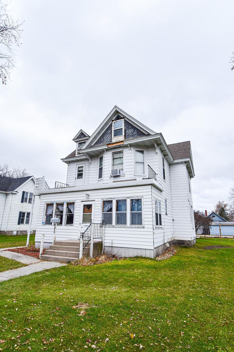 621 Labree Ave N, Thief River Falls, MN 56701