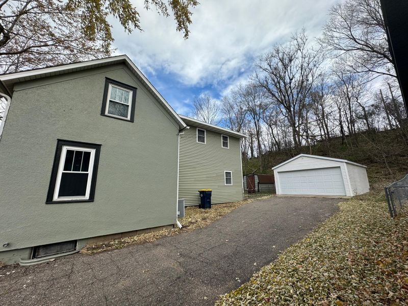 605 S Franklin St S, New Ulm, MN 56073