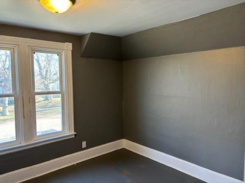 209 Bush St, Lakefield, MN 56150