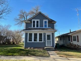 209 Bush St, Lakefield, MN 56150