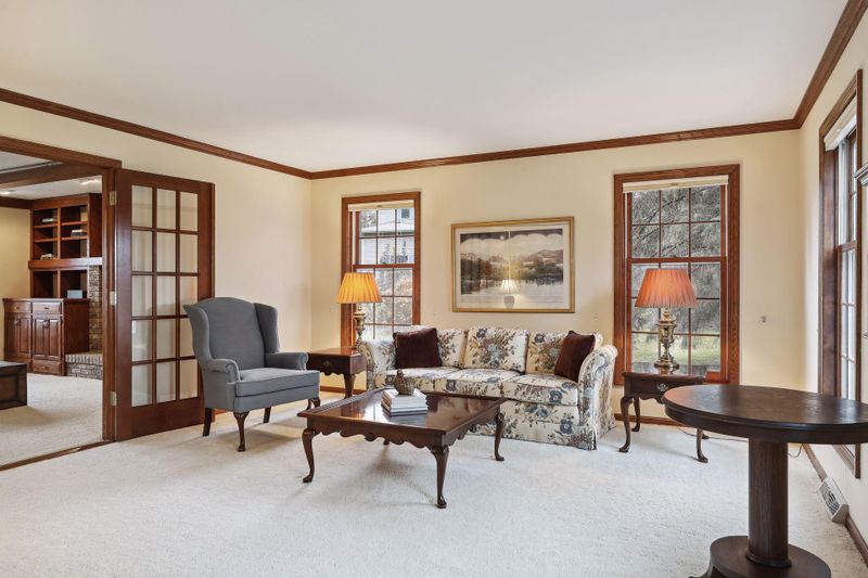 14 Spring Marsh Ln, North Oaks, MN 55127