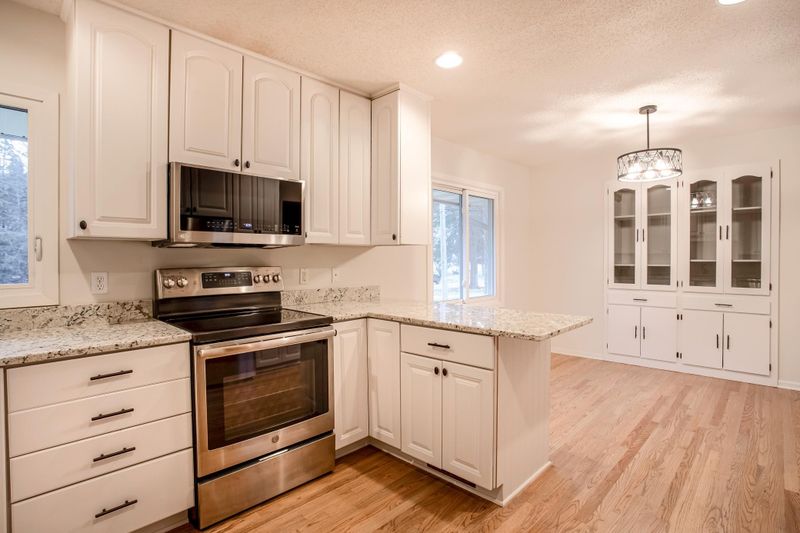 7267 W Timber Ln, Maple Grove, MN 55369
