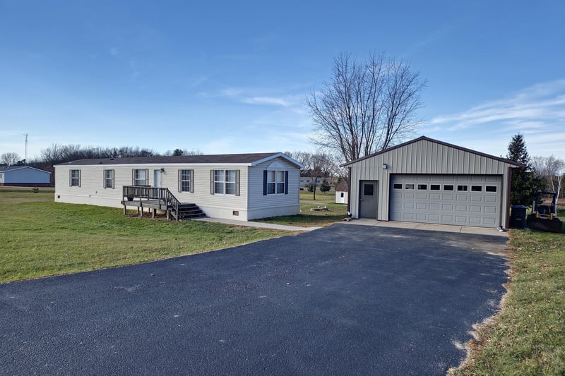 N5475 870th St, Elk Mound, WI 54739