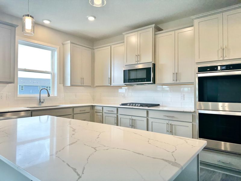 3119 Sunflower Way NW, Prior Lake, MN 55372
