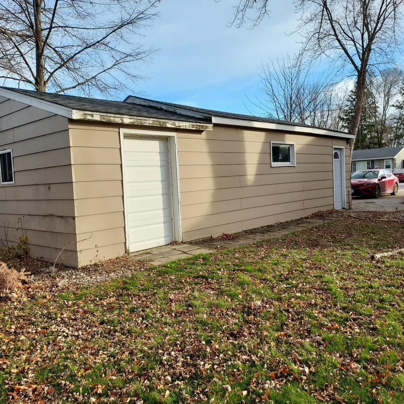 805 Irene Ave SE, Willmar, MN 56201