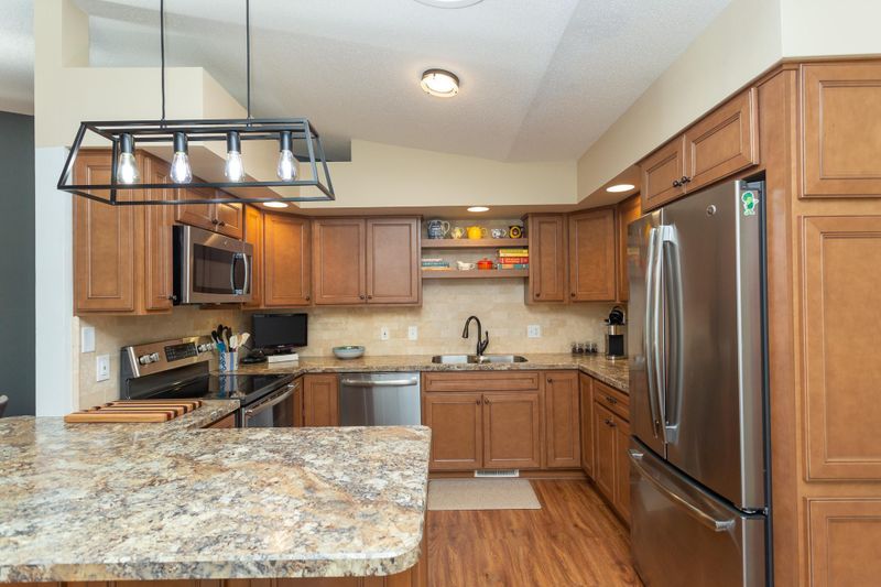102 Idle Hour Ct, Wabasha, MN 55981