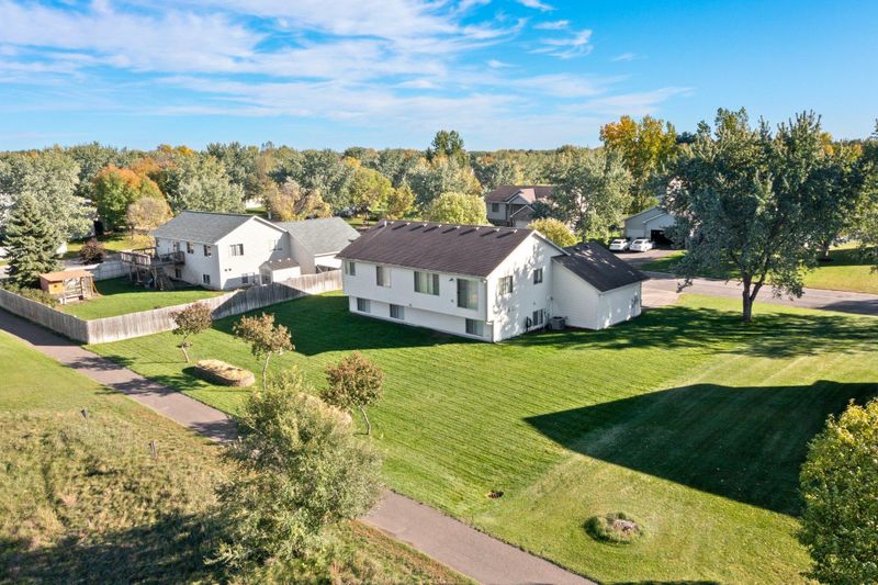 1102 Hillock St NW, Isanti, MN 55040