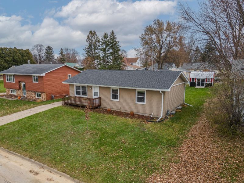 235 3rd Ave NE, Plainview, MN 55964