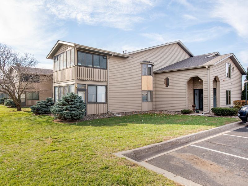 2600 75th St E #114, Inver Grove Heights, MN 55076