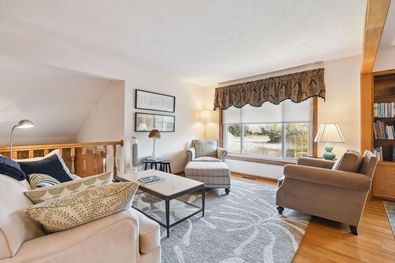 8421 Egret Ct, Chanhassen, MN 55317