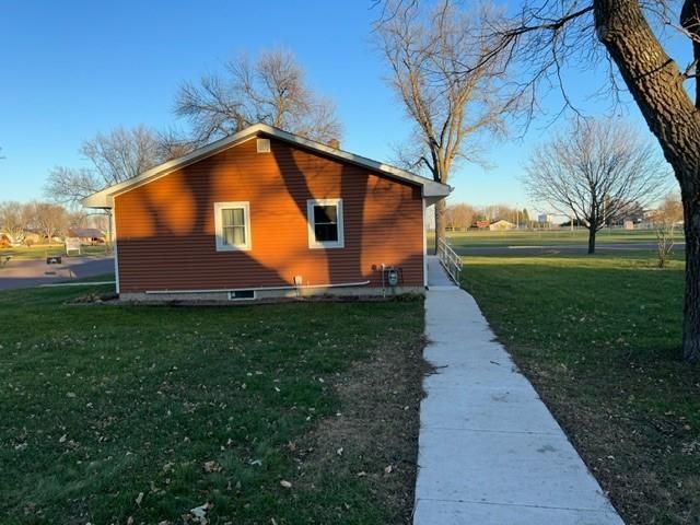 507 8th St, Westbrook, MN 56183