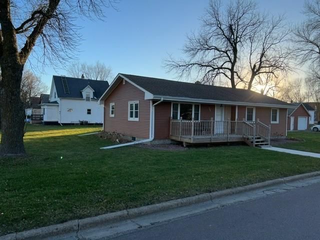 507 8th St, Westbrook, MN 56183