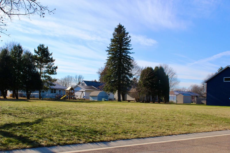 139 6th St NW, Blooming Prairie, MN 55917