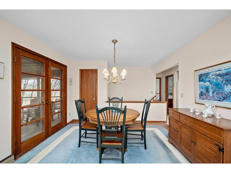 24850 Amlee Rd, Excelsior, MN 55331