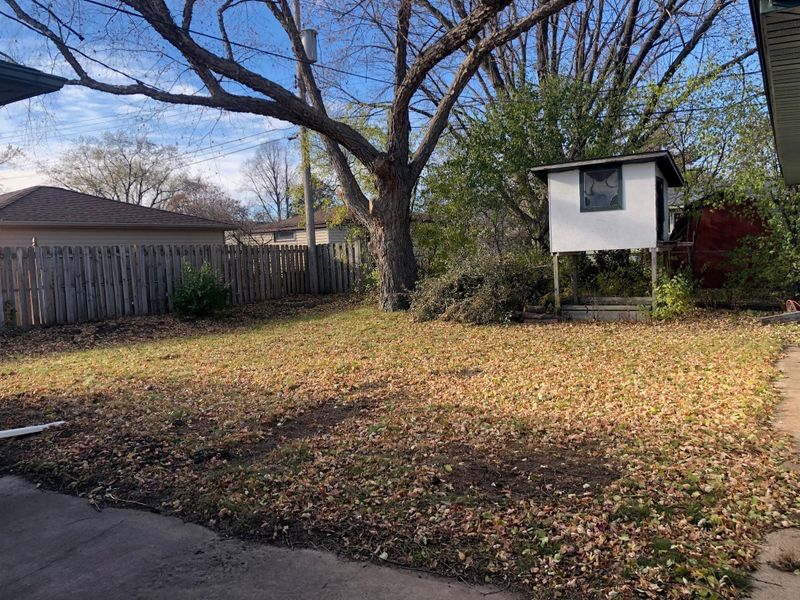 3027 Albert St N, Roseville, MN 55113