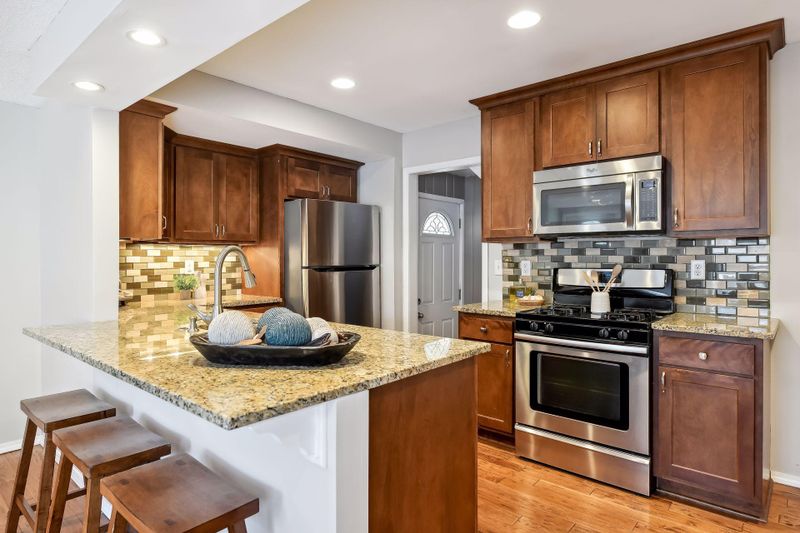 2635 Kentucky Ave S, Saint Louis Park, MN 55426