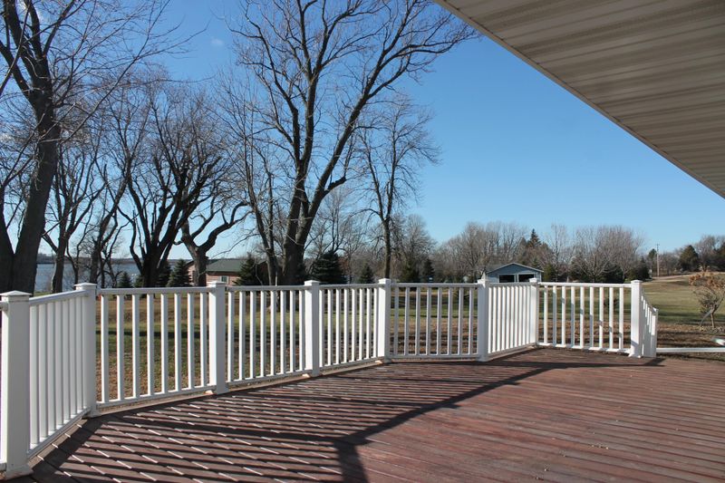 12 Lime Lake Dr, Avoca, MN 56114