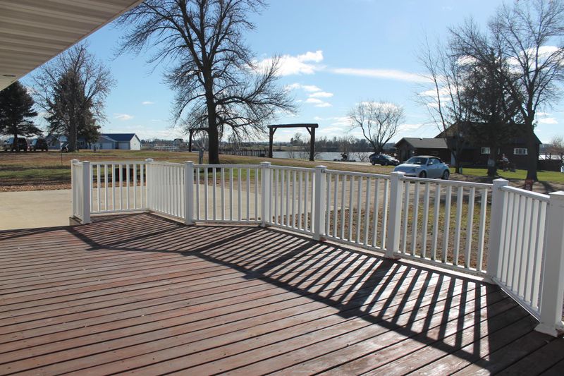 12 Lime Lake Dr, Avoca, MN 56114