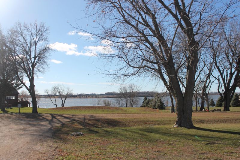 12 Lime Lake Dr, Avoca, MN 56114