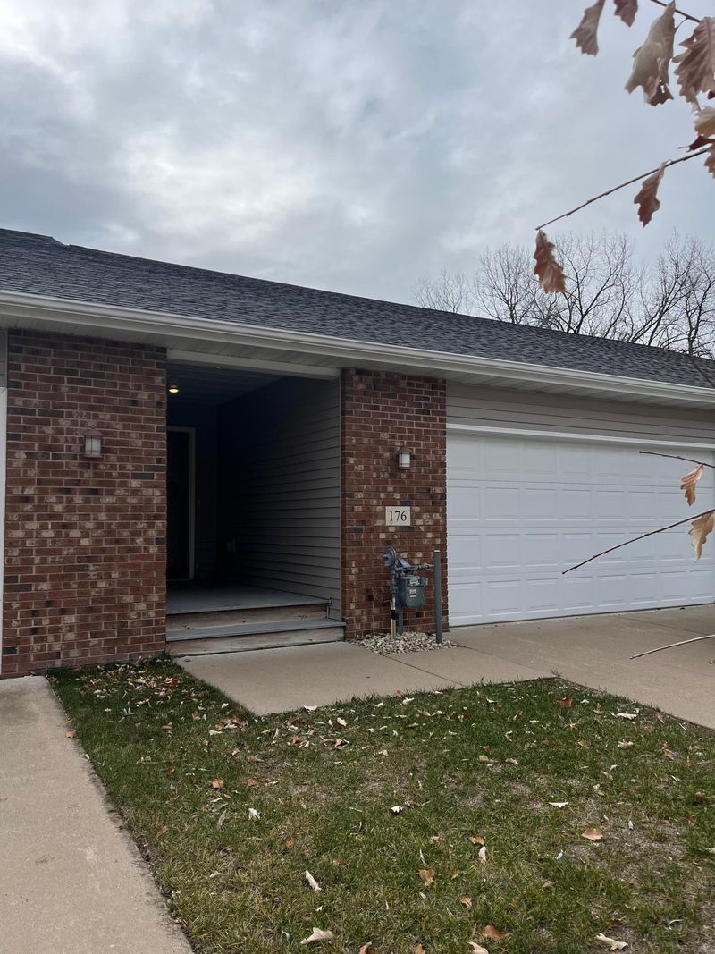 176 Janet Marie Ln, Winona, MN 55987