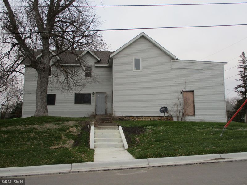 155 Mill Ave NE, Montgomery, MN 56069