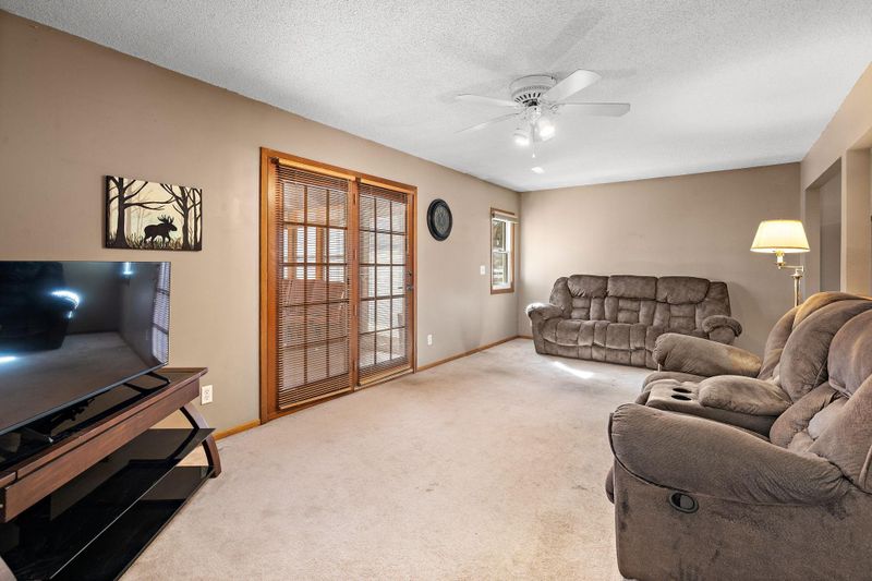 6516 Berkshire Ln N, Maple Grove, MN 55311