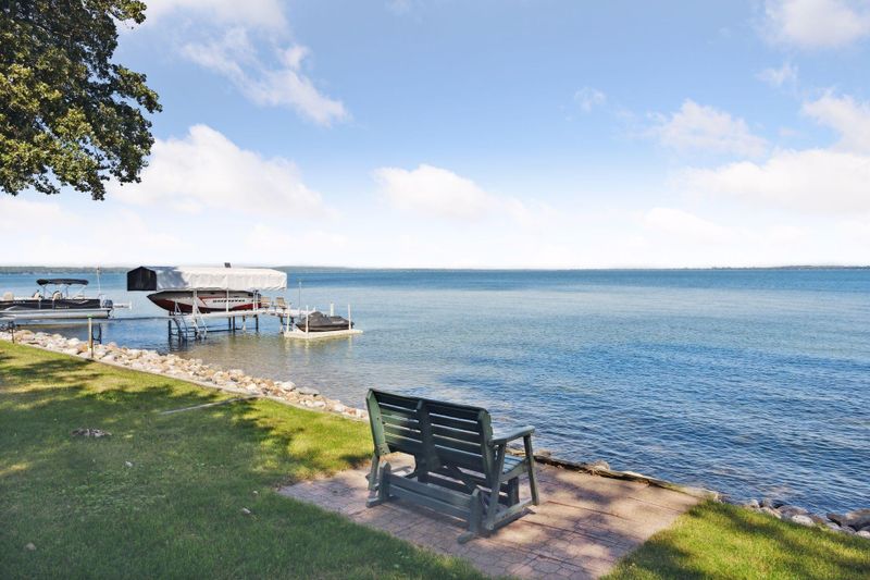 100 Harriet St #B, Spicer, MN 56288